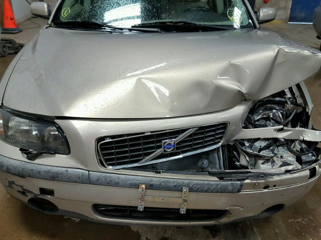 YV1RS61T942409678 - 2004 VOLVO S60 თაფლისფერი ფოტო 7