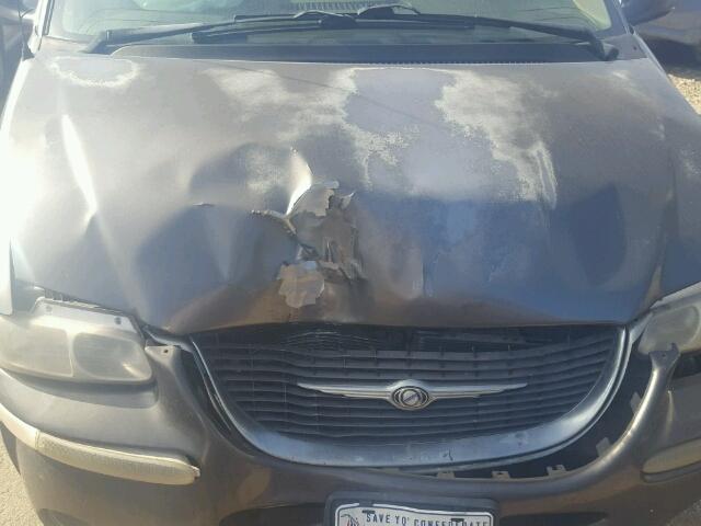 1C4GP54R5XB614279 - 1999 CHRYSLER TOWN & COU 金色 照片 7