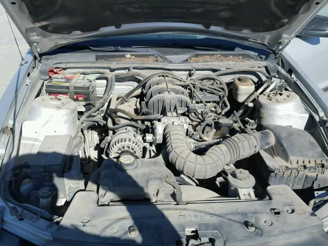 1ZVHT80N585113197 - 2008 FORD MUSTANG SILVER photo 7