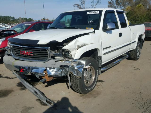 1GTHK29U92Z219116 - 2002 GMC SIERRA K25 WHITE photo 2