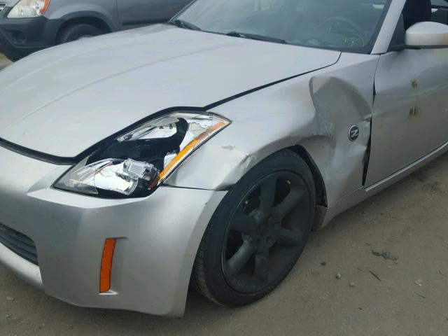 JN1AZ34D63T105477 - 2003 NISSAN 350Z COUPE SILVER photo 9