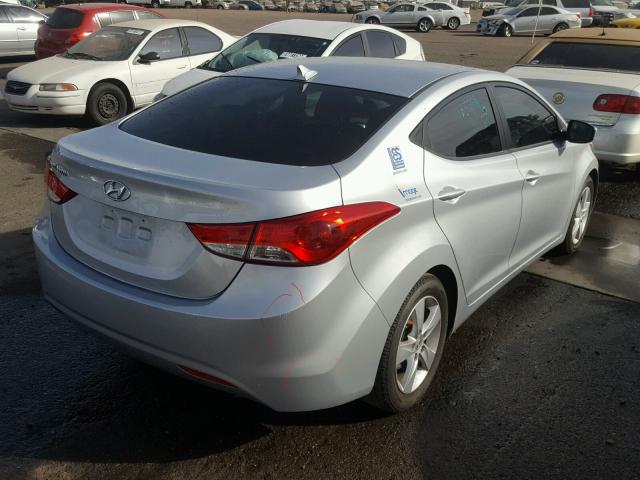 5NPDH4AE7DH197754 - 2013 HYUNDAI ELANTRA GL SILVER photo 4