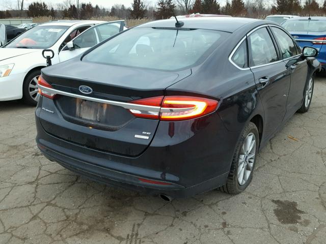 3FA6P0HD3HR178273 - 2017 FORD FUSION SE BLACK photo 4