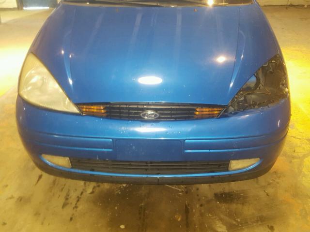 3FAHP3135YR244902 - 2000 FORD FOCUS ZX3 BLUE photo 7