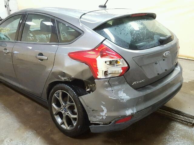 1FADP3K21EL133648 - 2014 FORD FOCUS SE GRAY photo 9