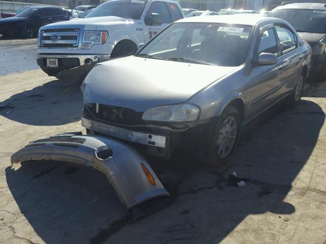 JN1CA31D01T839856 - 2001 NISSAN MAXIMA GXE SILVER photo 2