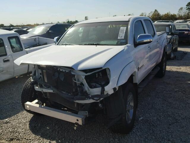 5TFJU4GN4EX061612 - 2014 TOYOTA TACOMA DOU WHITE photo 2