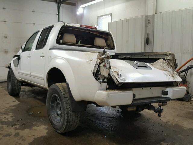 1N6AD07W97C429386 - 2007 NISSAN FRONTIER C WHITE photo 3