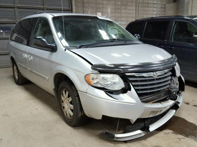 2A4GP54L46R845597 - 2006 CHRYSLER TOWN & COU SILVER photo 1