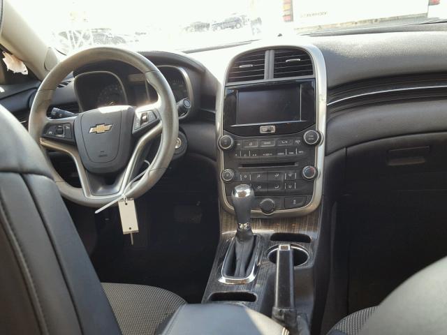 1G11C5SL1FF318367 - 2015 CHEVROLET MALIBU 1LT 金色 照片 9