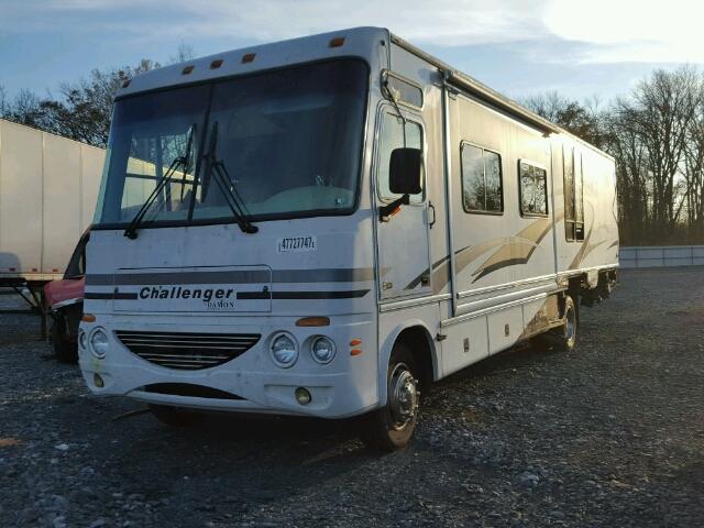 5B4MP67G143393553 - 2005 WORKHORSE CUSTOM CHASSIS MOTORHOME WHITE photo 2