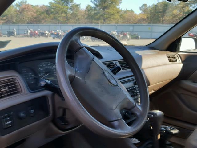 JT2BF28K0X0149231 - 1999 TOYOTA CAMRY LE ოქროსფერი ფოტო 10