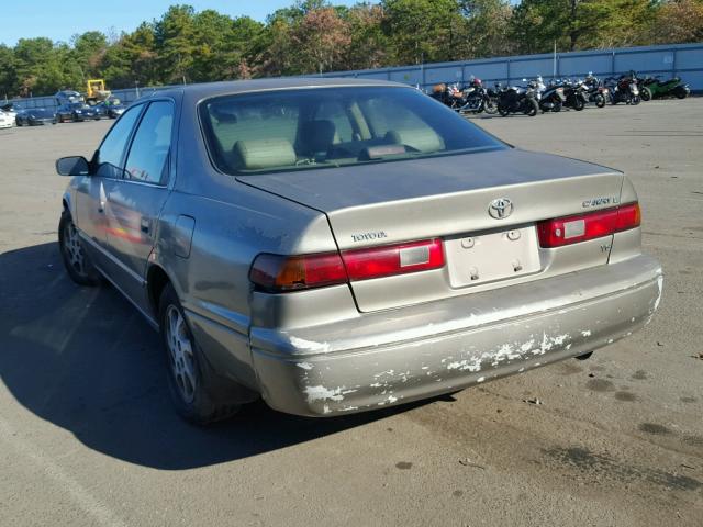 JT2BF28K0X0149231 - 1999 TOYOTA CAMRY LE ოქროსფერი ფოტო 3