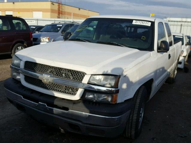 2GCEC19VX51257731 - 2005 CHEVROLET SILVERADO WHITE photo 2