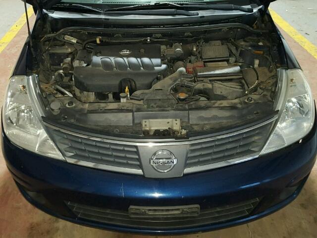 3N1BC13E78L364317 - 2008 NISSAN VERSA S BLUE photo 7