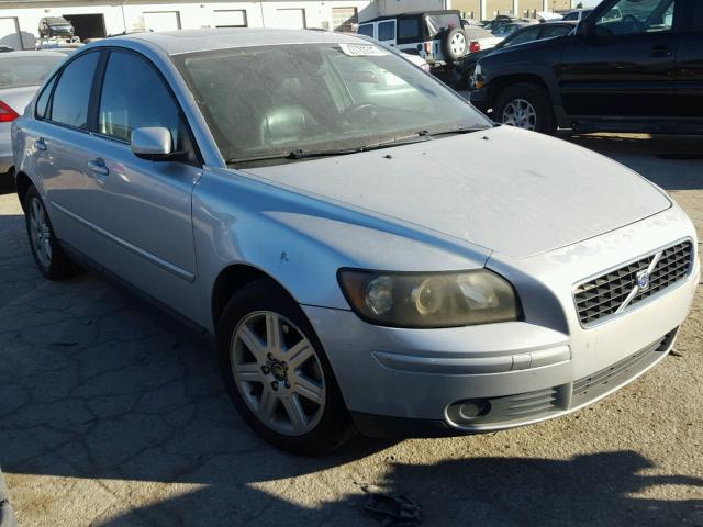 YV1MS682652080186 - 2005 VOLVO S40 T5 SILVER photo 1