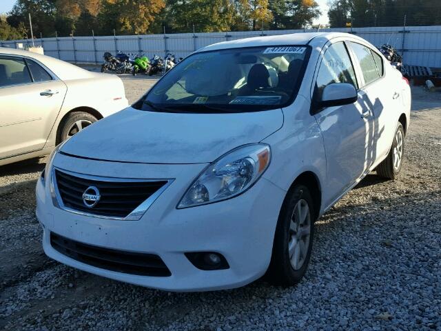 3N1CN7AP1DL832204 - 2013 NISSAN VERSA S WHITE photo 2