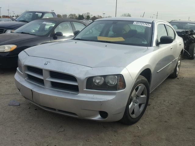 2B3KA43R88H167304 - 2008 DODGE CHARGER SILVER photo 2