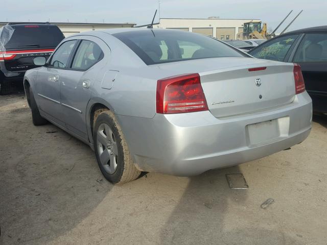 2B3KA43R88H167304 - 2008 DODGE CHARGER SILVER photo 3