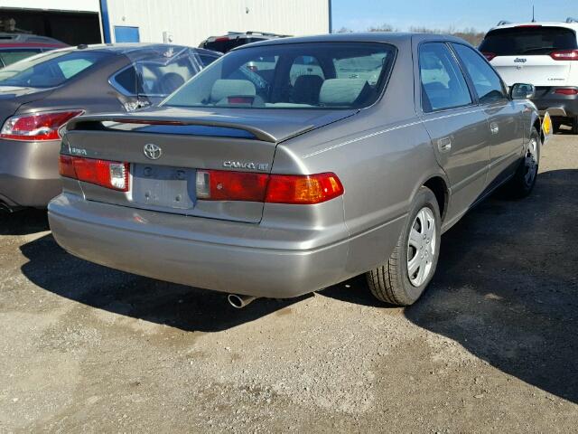 4T1BG22K11U099352 - 2001 TOYOTA CAMRY CE GRAY photo 4