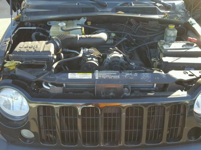 1J4GL48K65W550708 - 2005 JEEP LIBERTY SP BLACK photo 7