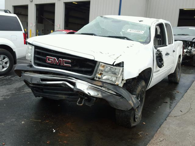 3GTEK23339G247202 - 2009 GMC SIERRA K15 WHITE photo 2