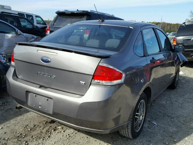 1FAHP3FN3BW186870 - 2011 FORD FOCUS SE GRAY photo 4