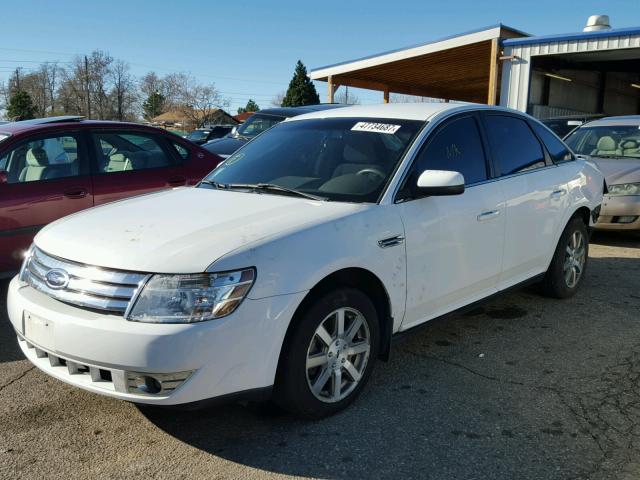 1FAHP24W88G164694 - 2008 FORD TAURUS SEL WHITE photo 2