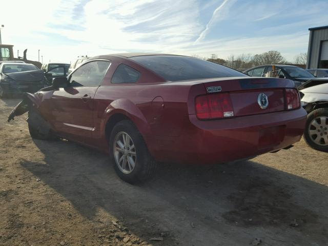 1ZVHT80N285133214 - 2008 FORD MUSTANG MAROON photo 3