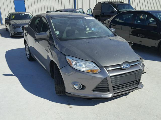 1FAHP3F20CL308688 - 2012 FORD FOCUS SE GRAY photo 1