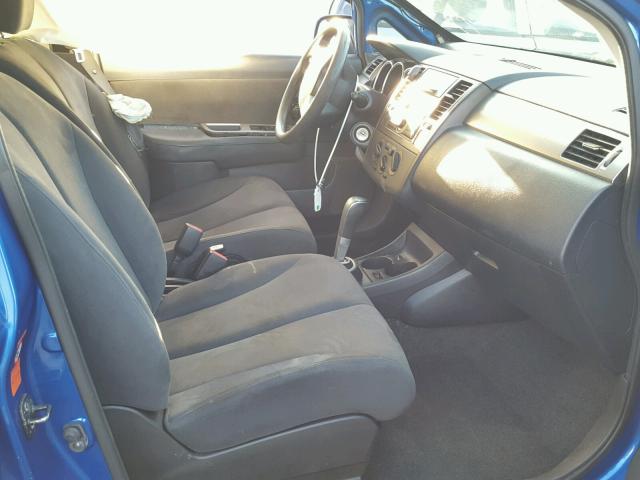 3N1BC13E19L463135 - 2009 NISSAN VERSA S BLUE photo 5