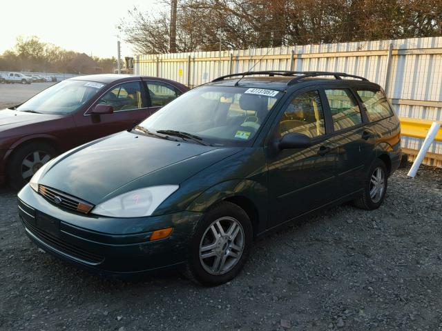 1FAFP3636YW355018 - 2000 FORD FOCUS SE GREEN photo 2