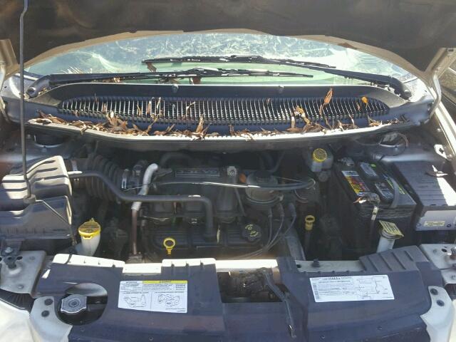 1C4GP45R85B117393 - 2005 CHRYSLER TOWN & COU TAN photo 7