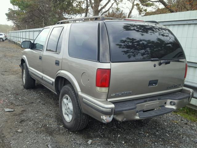 1GNDT13W9X2222797 - 1999 CHEVROLET BLAZER GOLD photo 3