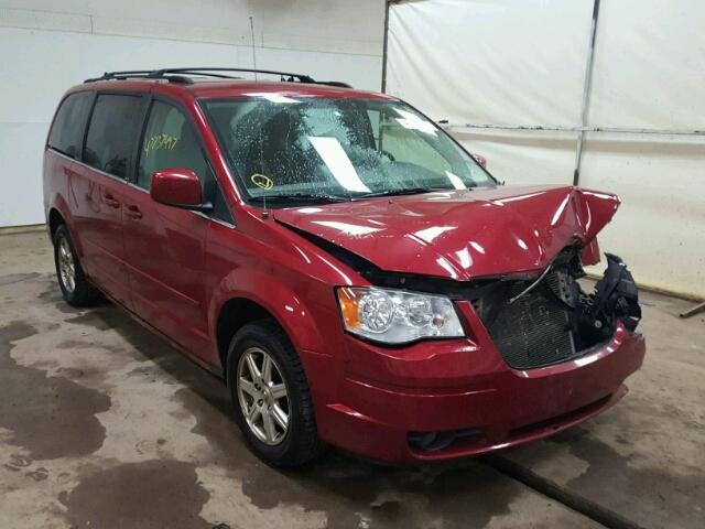 2A8HR54P58R611360 - 2008 CHRYSLER TOWN & COU RED photo 1