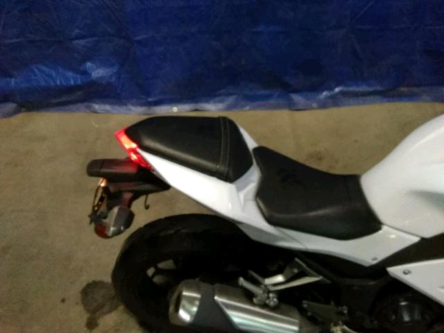 JKAEX8A18FA012532 - 2015 KAWASAKI EX300 A WHITE photo 6