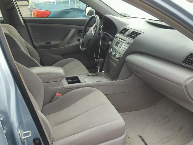 4T1BE46K09U883920 - 2009 TOYOTA CAMRY BASE BLUE photo 5