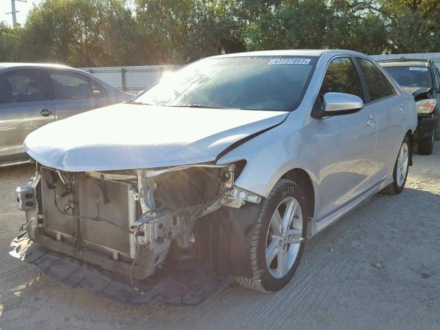 4T1BF1FK7DU218971 - 2013 TOYOTA CAMRY L SILVER photo 2