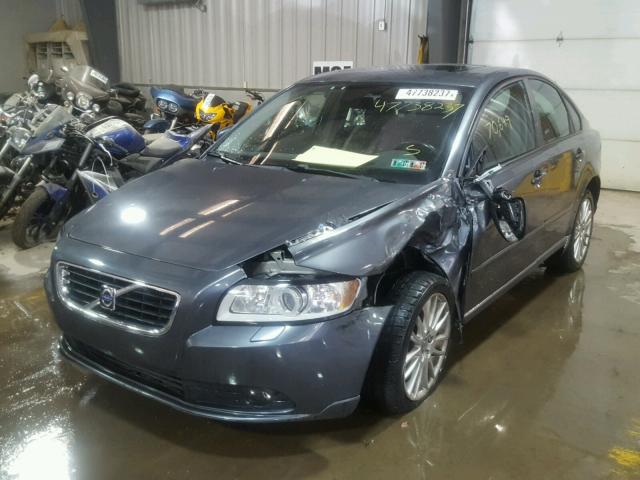 YV1MS390X92446376 - 2009 VOLVO S40 2.4I GRAY photo 2