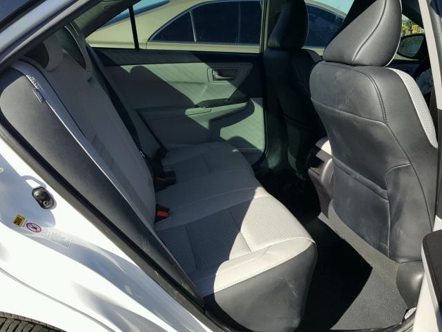 4T1BF1FK0HU322501 - 2017 TOYOTA CAMRY LE 白色 照片 6