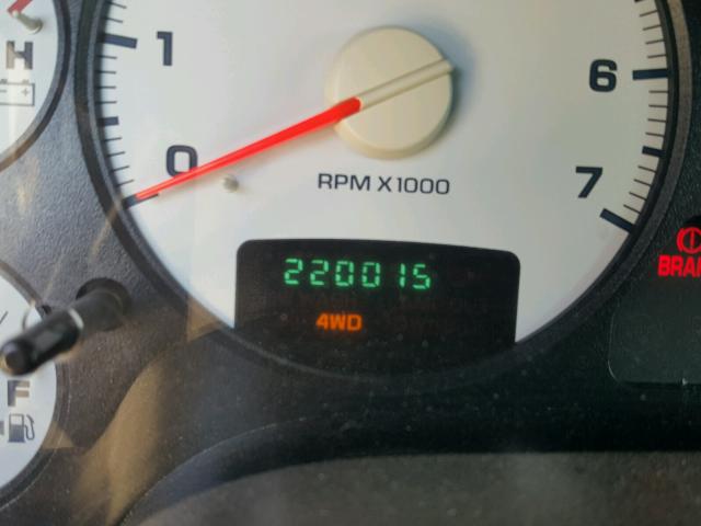 3D7KU28D74G106792 - 2004 DODGE RAM 2500 S Gümüş foto 8