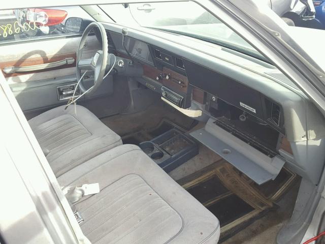1G1BN51H5H9110943 - 1987 CHEVROLET CAPRICE CL 灰色 照片 5