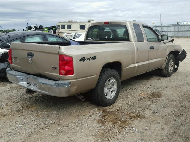 1D7HW42N95S290788 - 2005 DODGE DAKOTA SLT TAN photo 4