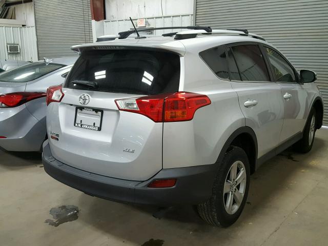 2T3WFREV7FW140732 - 2015 TOYOTA RAV4 XLE SILVER photo 4