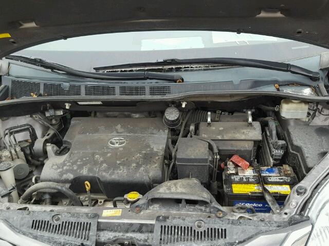 5TDYK3DC9BS080644 - 2011 TOYOTA SIENNA XLE GRAY photo 7