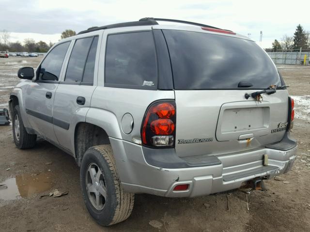 1GNDT13S242217224 - 2004 CHEVROLET TRAILBLAZE SILVER photo 3