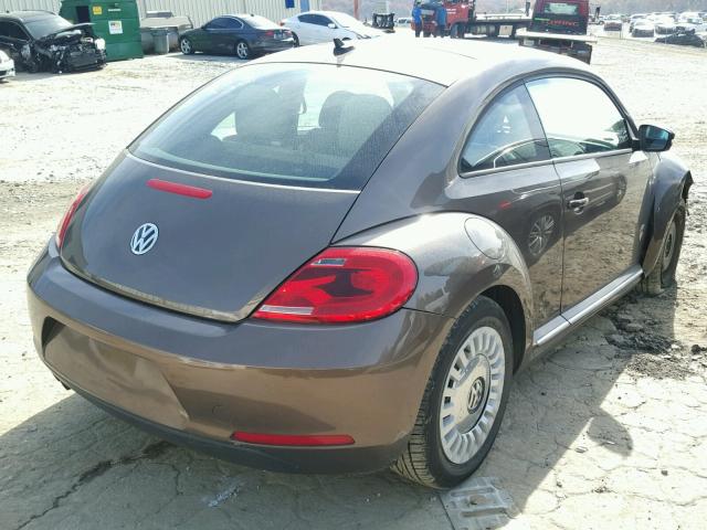 3VWJP7AT9DM660913 - 2013 VOLKSWAGEN BEETLE BROWN photo 4