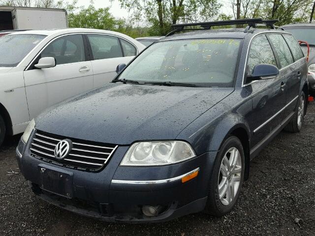 WVWDD63B75E153748 - 2005 VOLKSWAGEN PASSAT GLS BLUE photo 2