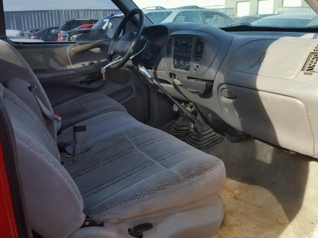 1FTDF1821VKA13542 - 1997 FORD F150 Червоний фото 5