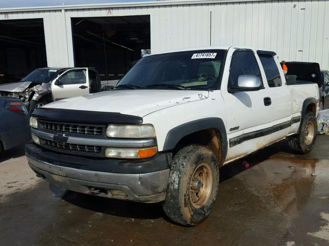 2GCEK19T2Y1312548 - 2000 CHEVROLET SILVERADO WHITE photo 2